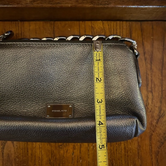 Michael Kors Silver Metallic Chained Wristlet EUC - Picture 11 of 12